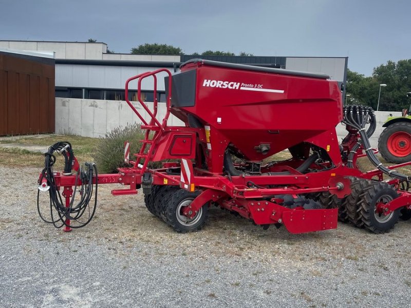 Drillmaschine of the type Horsch PRONTO 3  DC, Neumaschine in Hollenthon (Picture 1)