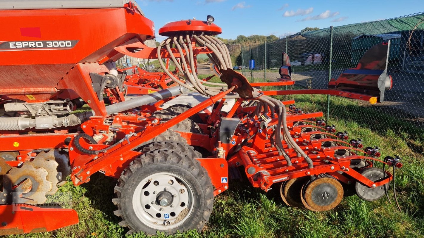 Drillmaschine van het type Kuhn Espro 3000, Gebrauchtmaschine in Burg/Spreewald (Foto 3)