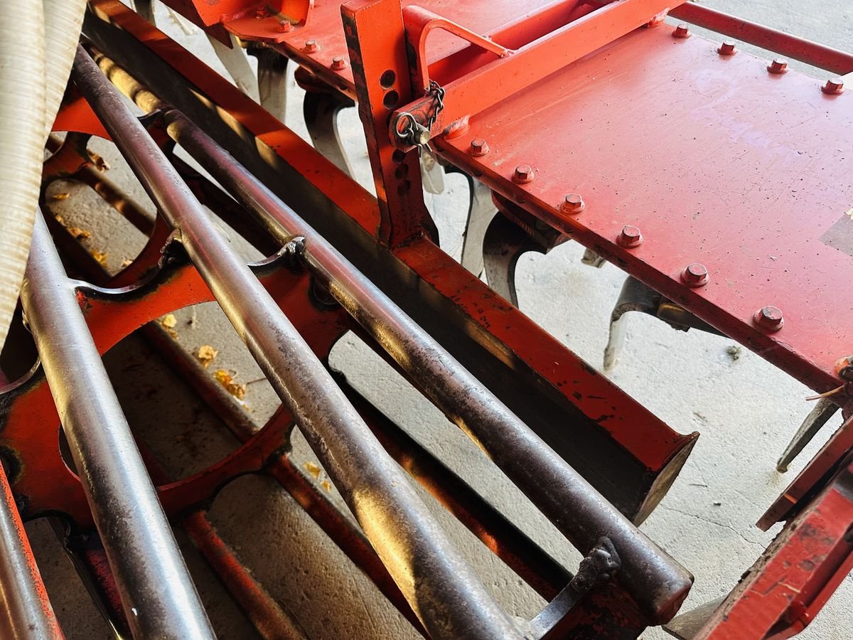 Drillmaschine du type Kuhn Kreiselegge mit Lely Sämaschine, Gebrauchtmaschine en Hohenruppersdorf (Photo 9)