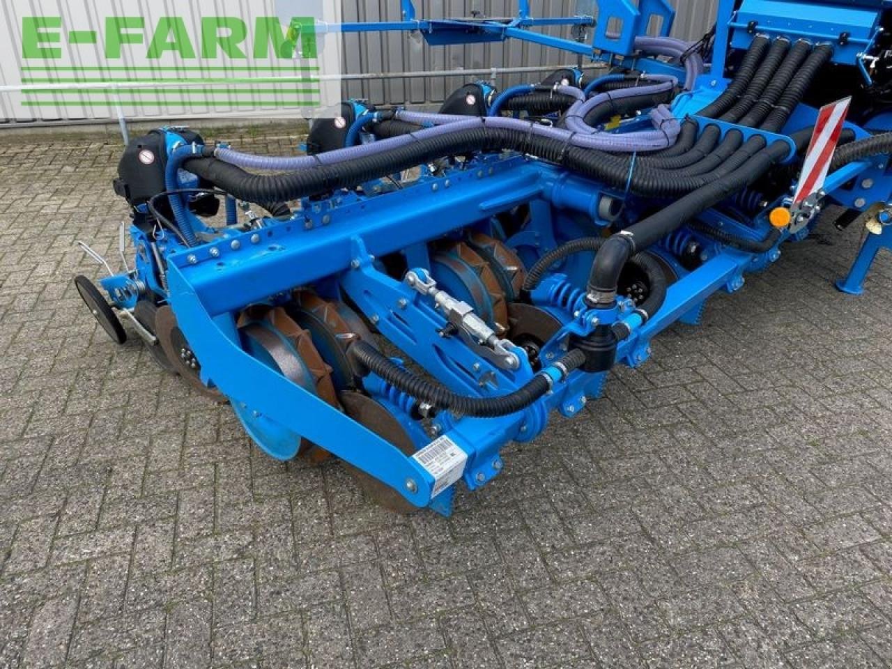 Drillmaschine van het type Lemken azurit 10 k 8 + solitair 23 fronttank demo, Gebrauchtmaschine in gg VEGHEL (Foto 16)