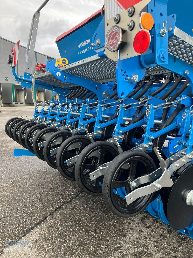 Drillmaschine van het type Lemken SAPHIR 9/ 300, Neumaschine in Kirchdorf (Foto 4)