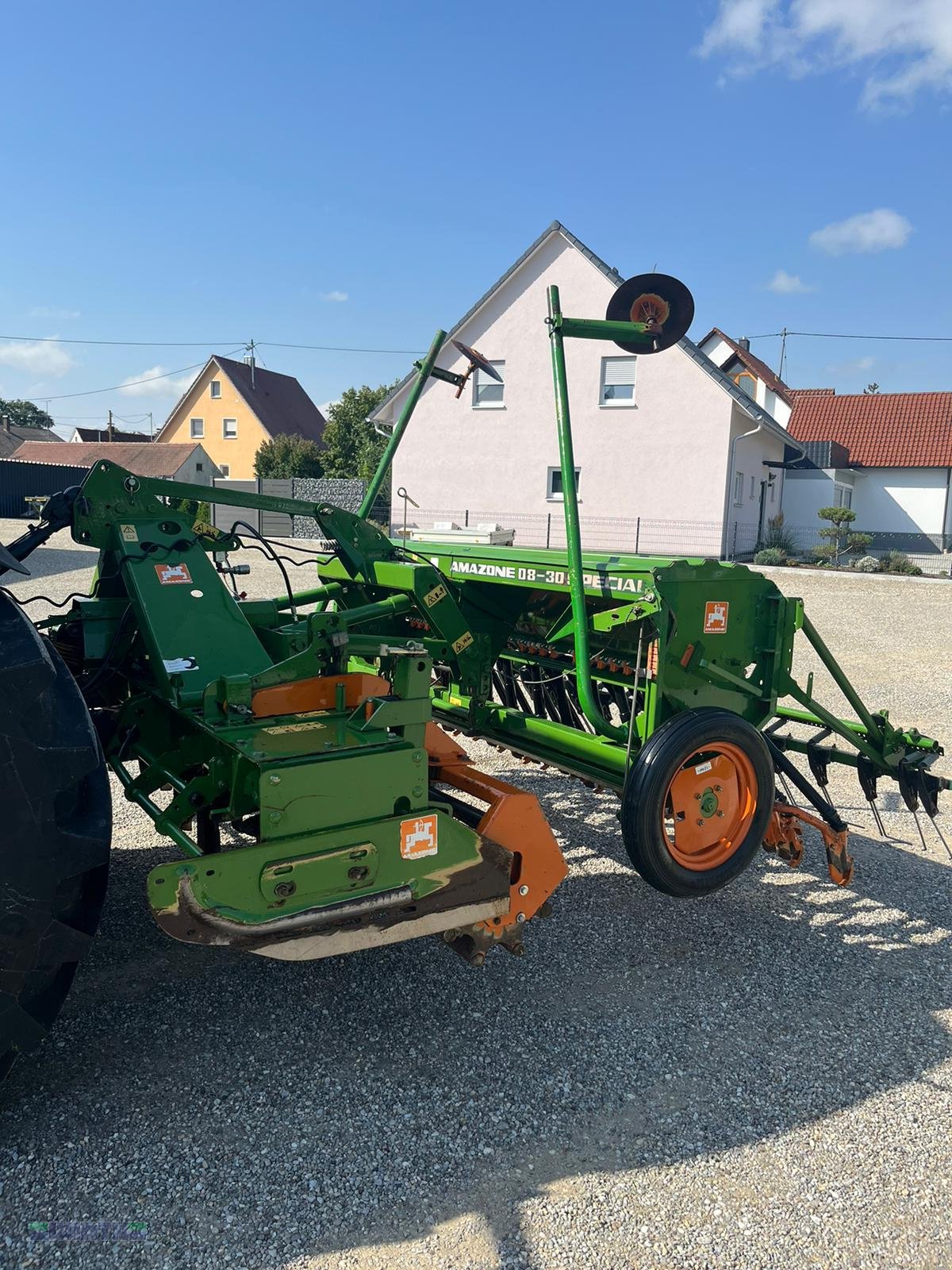 Drillmaschinenkombination типа Amazone Drillmaschine KE 302 und D8/30 Spezial, Kreiselegge und Sämaschine, Gebrauchtmaschine в Buchdorf (Фотография 10)