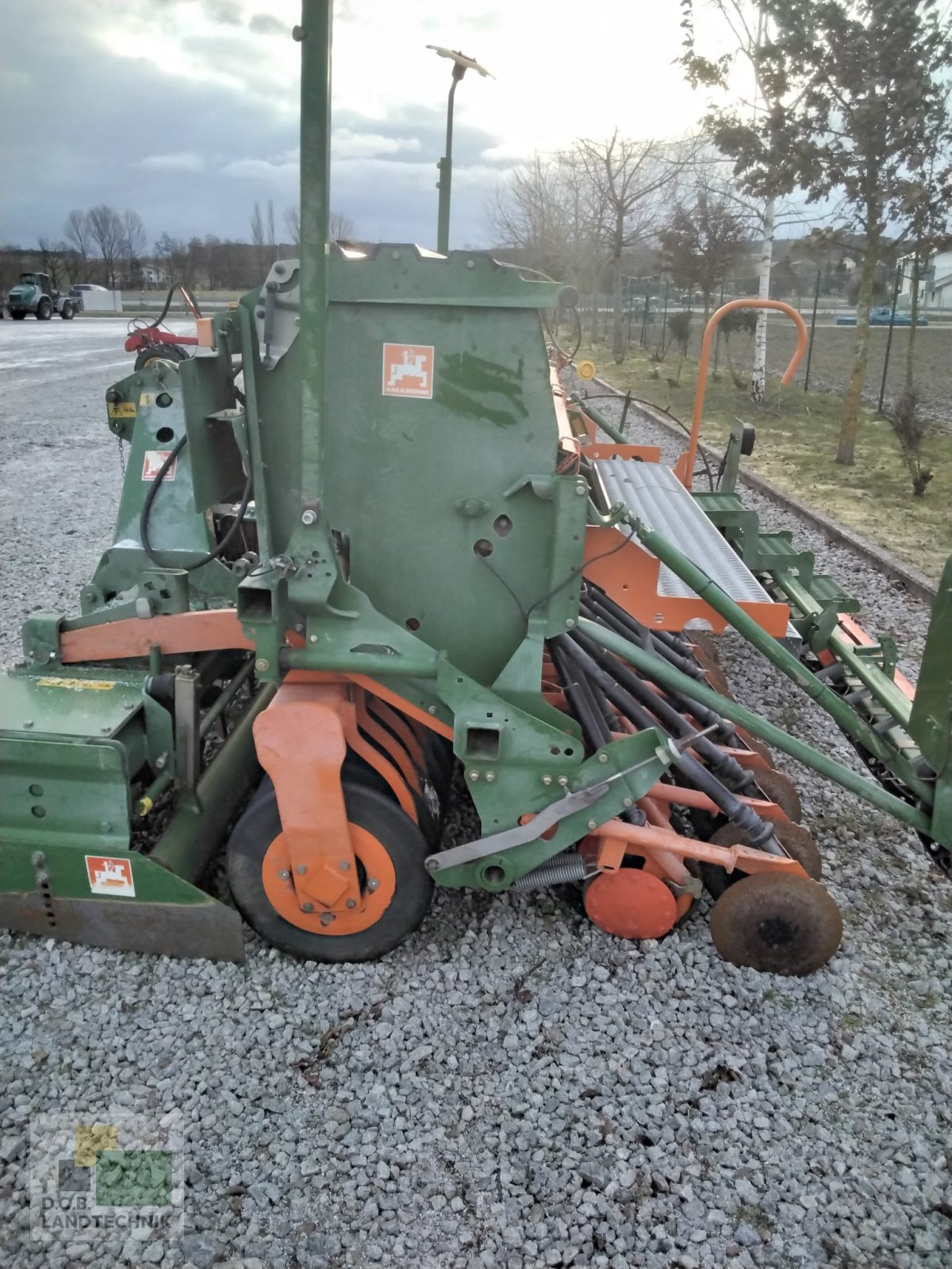 Drillmaschinenkombination des Typs Amazone KE303 + AD303 Super, Gebrauchtmaschine in Regensburg (Bild 10)