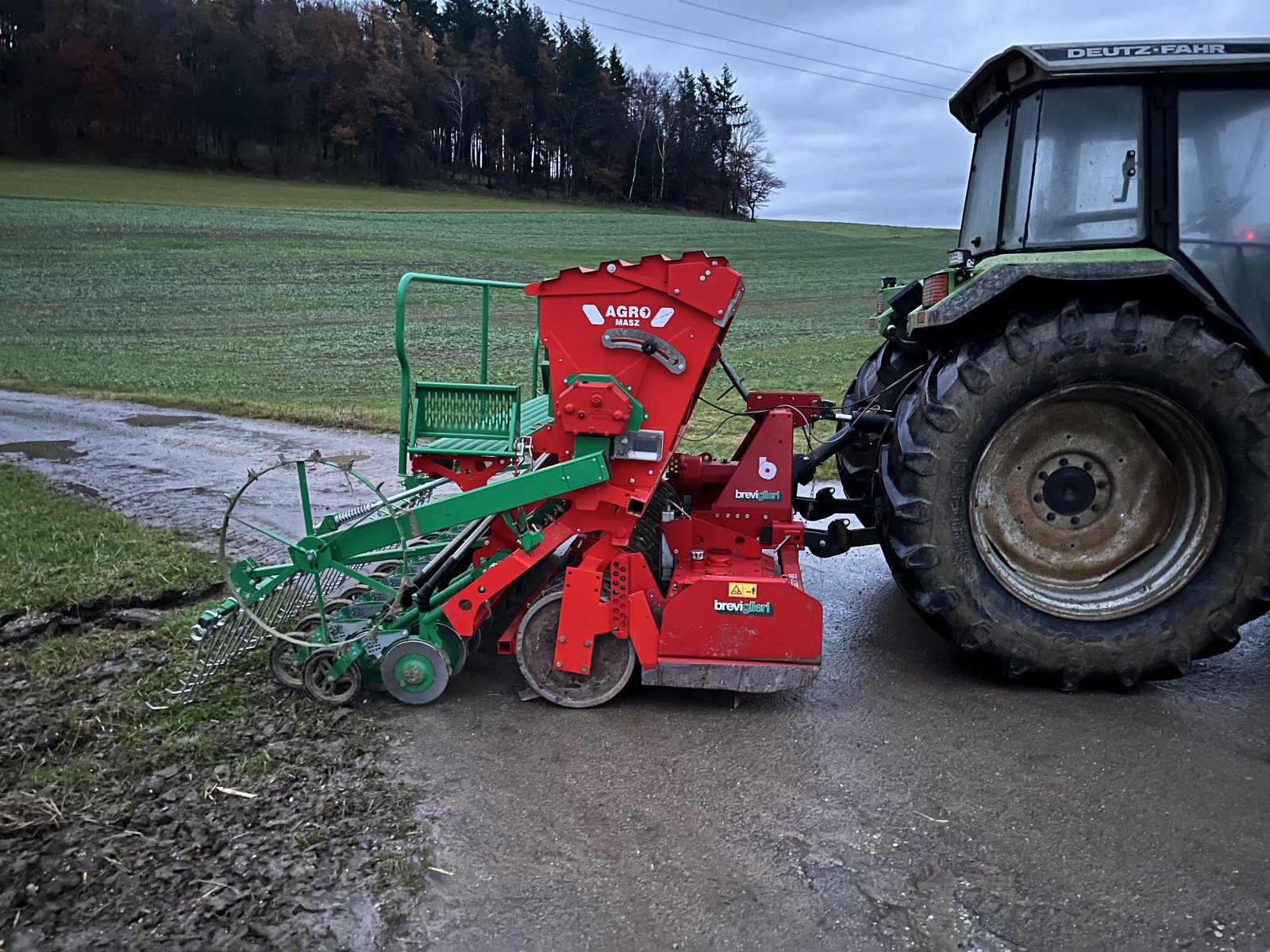 Drillmaschinenkombination del tipo Breviglieri + AgroMasz MEK Farmer + SN 300, Gebrauchtmaschine In Eching (Immagine 2)