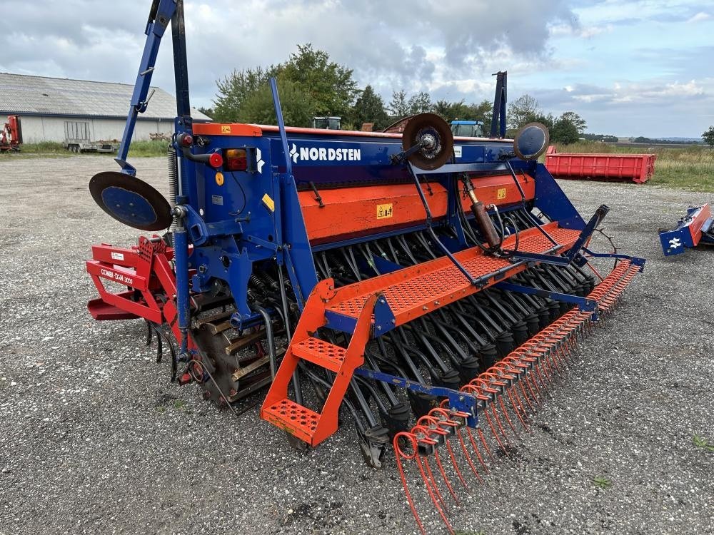 Drillmaschinenkombination van het type Doublet Record Doubelt Record  4m Kombiharve, Gebrauchtmaschine in Dronninglund (Foto 1)