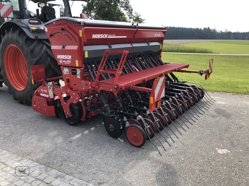 Drillmaschinenkombination of the type Horsch Versa 3 KR Demomaschine, Neumaschine in Zell an der Pram (Picture 1)