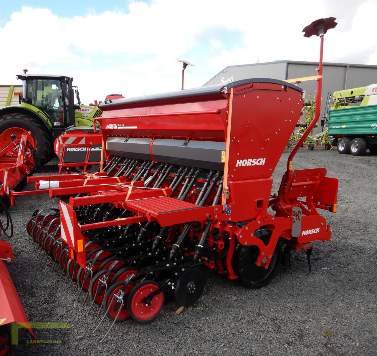 Drillmaschinenkombination des Typs Horsch VERSA 3 KR Spuranreißer EXKLUSIVE Beipack, Neumaschine in Homberg (Ohm) - Maulbach (Bild 3)