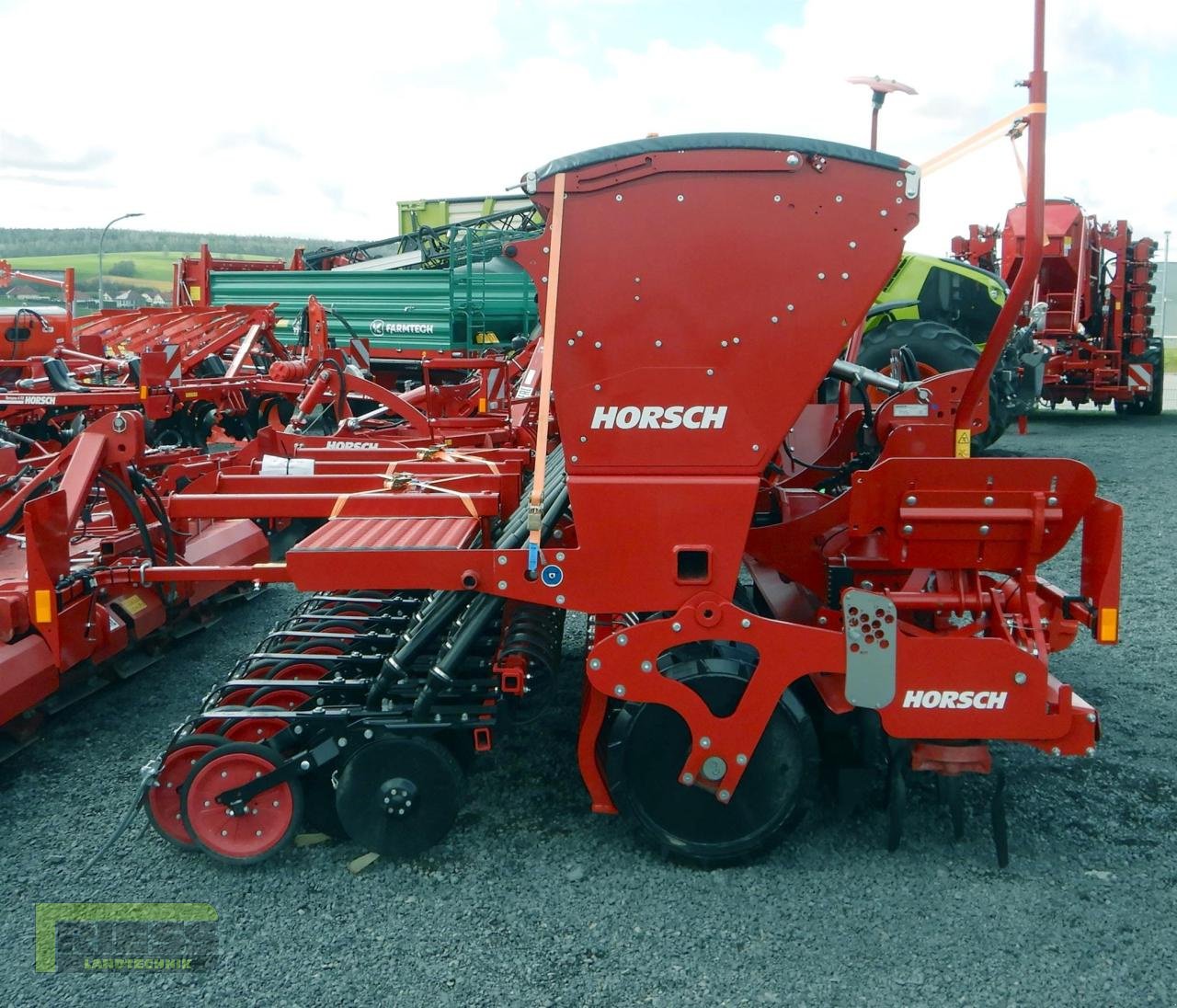 Drillmaschinenkombination del tipo Horsch VERSA 3 KR Spuranreißer EXKLUSIVE Beipack, Neumaschine In Homberg (Ohm) - Maulbach (Immagine 10)