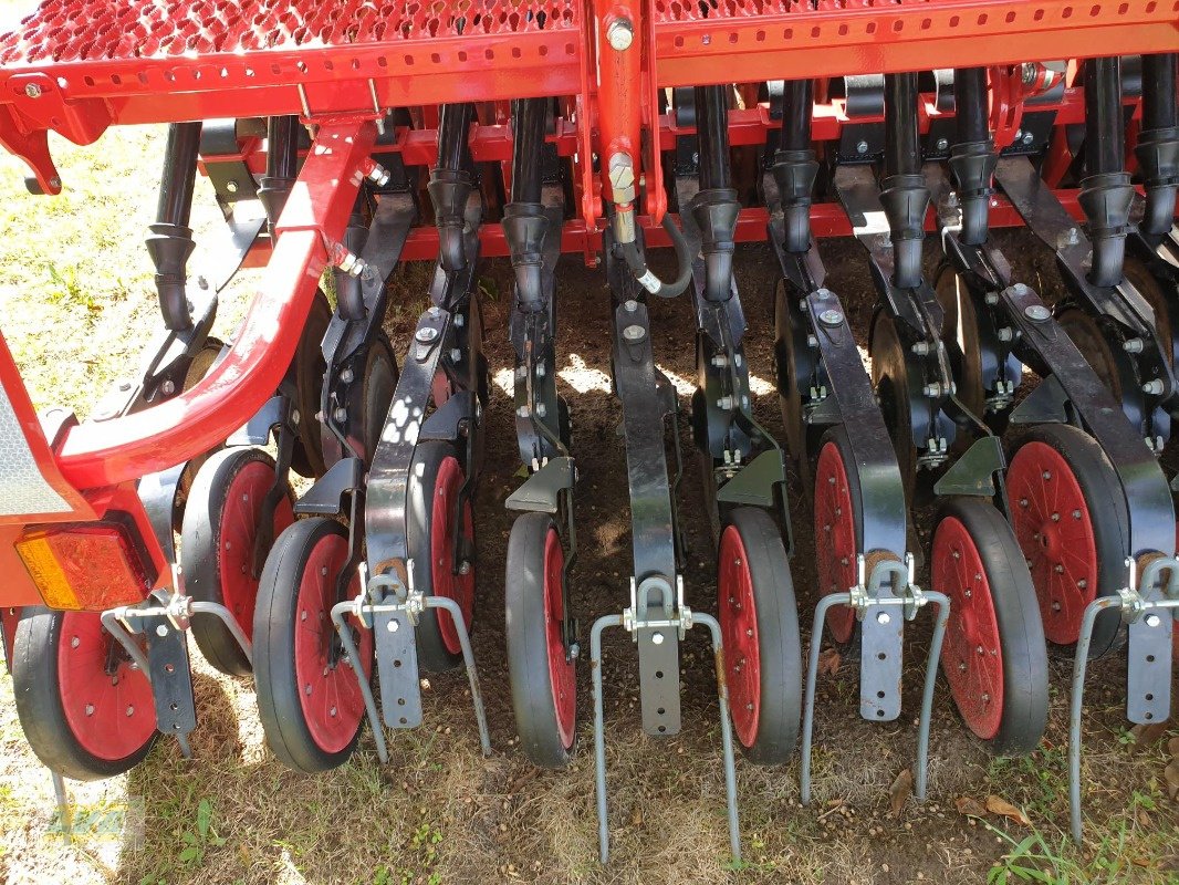 Drillmaschinenkombination van het type Horsch Versa 3 KR, Gebrauchtmaschine in Schenkenberg (Foto 8)