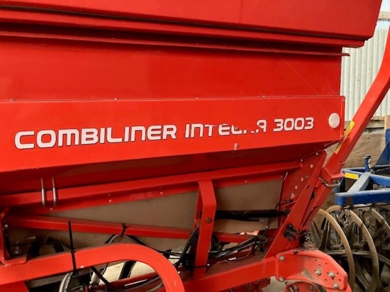 Drillmaschinenkombination tip Kuhn Combiliner Integra 3003 Utrolig flot sæt. Kraftig rotorharve, Gebrauchtmaschine in Glamsbjerg (Poză 2)