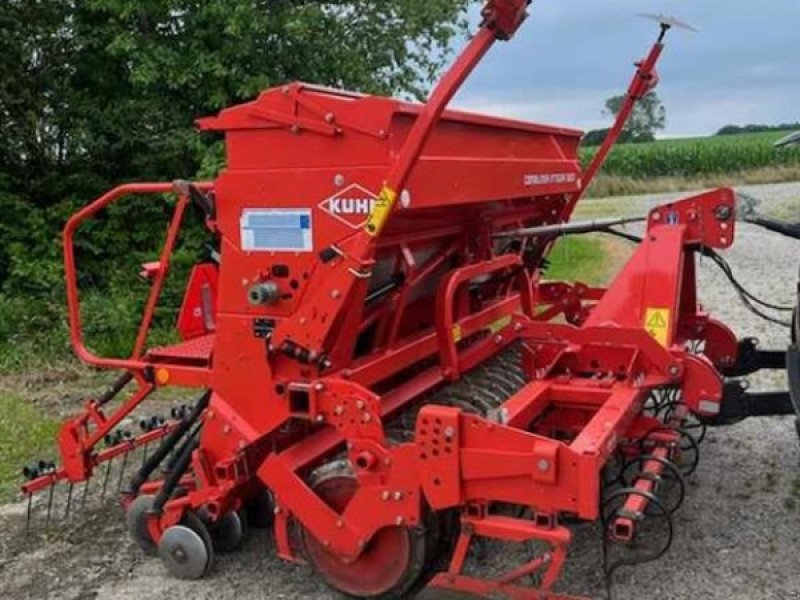 Drillmaschinenkombination tip Kuhn Combiliner Integra 3003, Gebrauchtmaschine in Hadsten