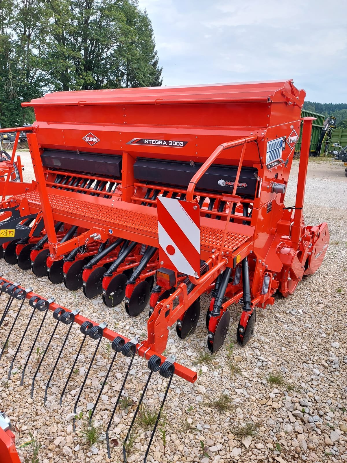 Drillmaschinenkombination of the type Kuhn Combiliner Integra, Neumaschine in Pegnitz-Bronn (Picture 5)