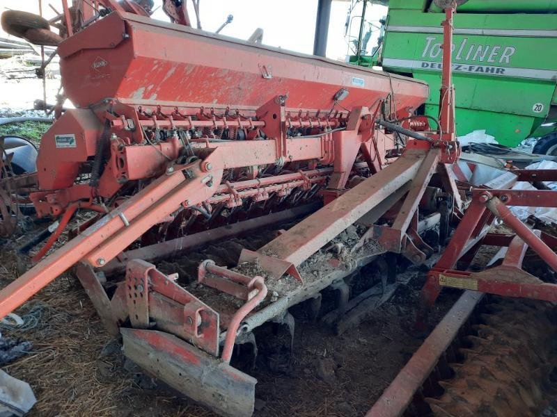 Drillmaschinenkombination tip Kuhn HR4001, Gebrauchtmaschine in BRAY en Val (Poză 1)