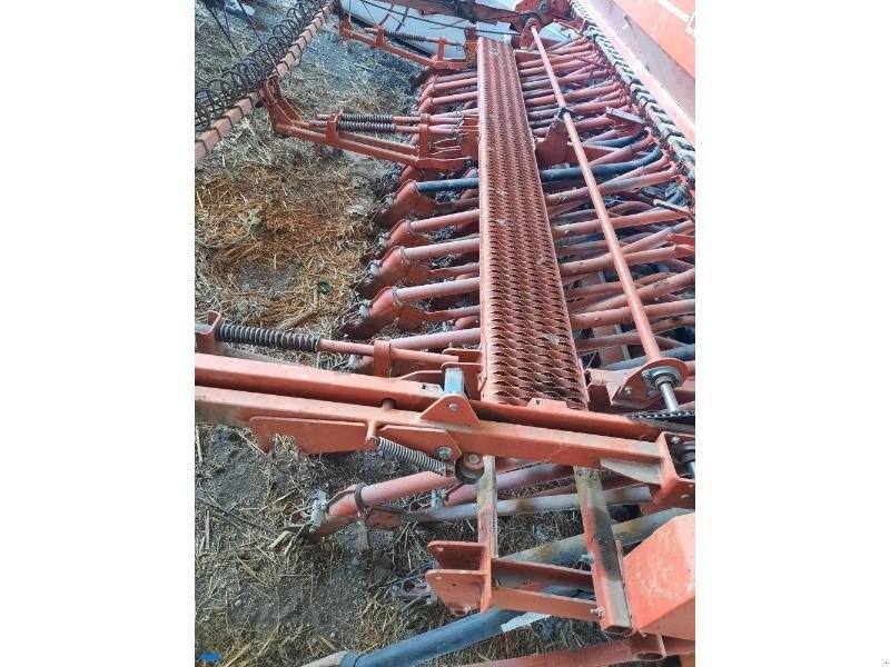 Drillmaschinenkombination del tipo Kuhn HR4001, Gebrauchtmaschine en BRAY en Val (Imagen 3)