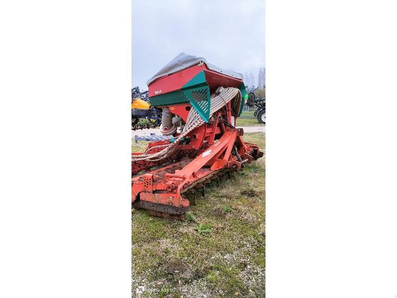 Drillmaschinenkombination tip Kuhn HR4002, Gebrauchtmaschine in BRAY en Val (Poză 2)