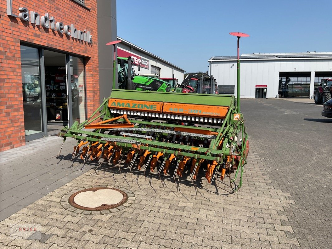 Drillmaschinenkombination des Typs Kuhn HRB 302 D + AD8-301 Special, Gebrauchtmaschine in Lippetal / Herzfeld (Bild 2)