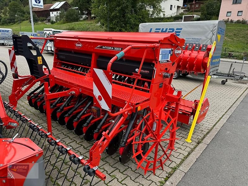 Drillmaschinenkombination Türe ait Kuhn HRB 303 D + Integra 3003 24SD, Neumaschine içinde Haiterbach (resim 2)