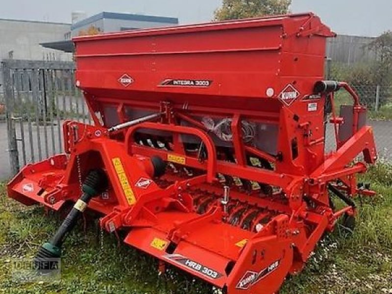 Drillmaschinenkombination of the type Kuhn KUHN HRB 303 und Integra 3003 SD 24 Reihen, Vorführmaschine in Erbach (Picture 1)