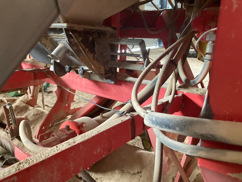 Drillmaschinenkombination tip Kuhn SOCS, Gebrauchtmaschine in CORMENON (Poză 3)