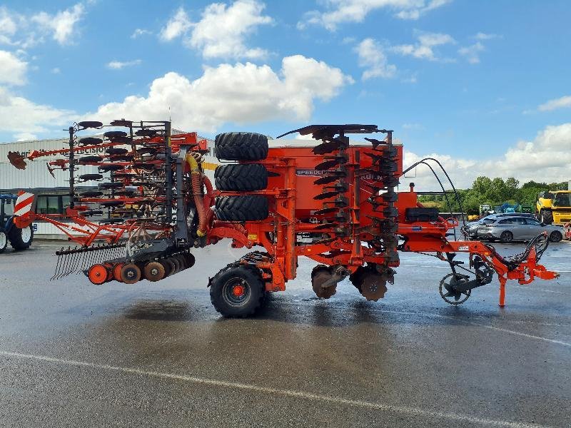 Drillmaschinenkombination of the type Kuhn SPEEDLINER, Gebrauchtmaschine in ANTIGNY (Picture 1)