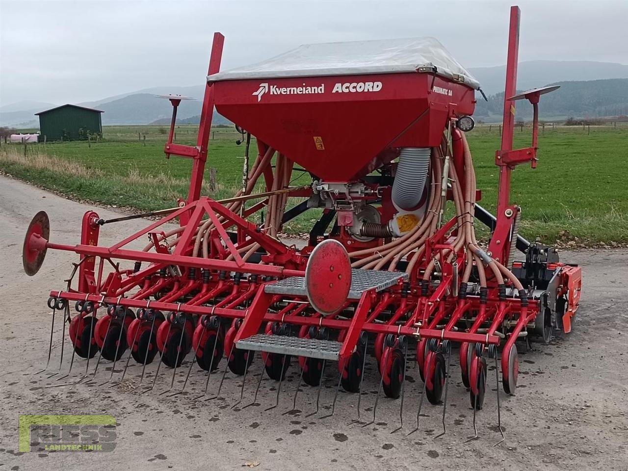 Drillmaschinenkombination typu Kverneland Accord Pneumatic DA, Gebrauchtmaschine v Homberg (Ohm) - Maulbach (Obrázok 10)