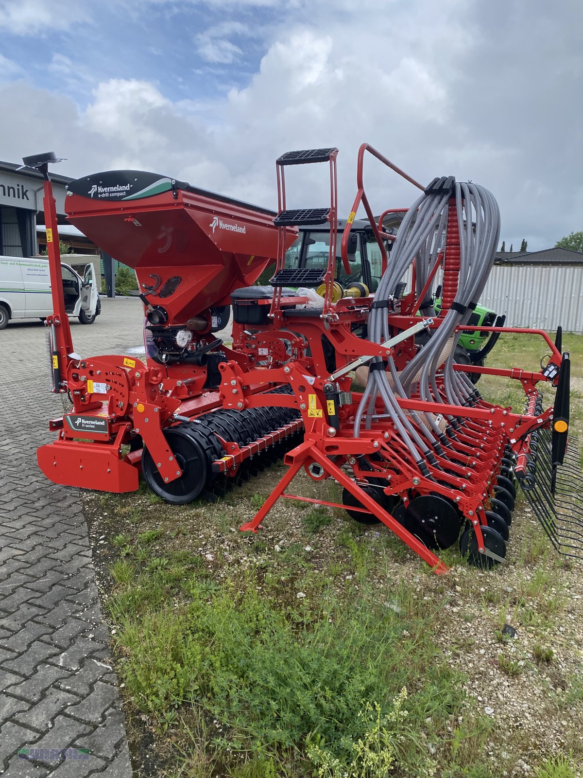 Drillmaschinenkombination del tipo Kverneland Drillkombination "pneumatische Kreiselegge" mit e-drill Compakt Sämaschine, Neumaschine en Buchdorf (Imagen 1)