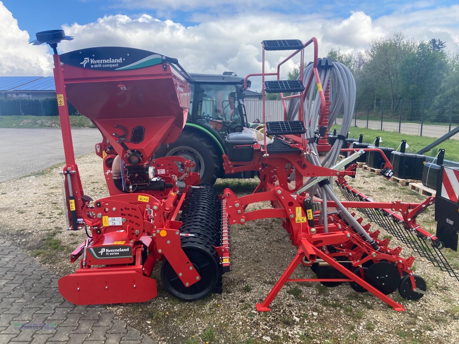 Drillmaschinenkombination типа Kverneland Drillkombination "pneumatische Kreiselegge" mit e-drill Compakt Sämaschine, Neumaschine в Buchdorf (Фотография 4)