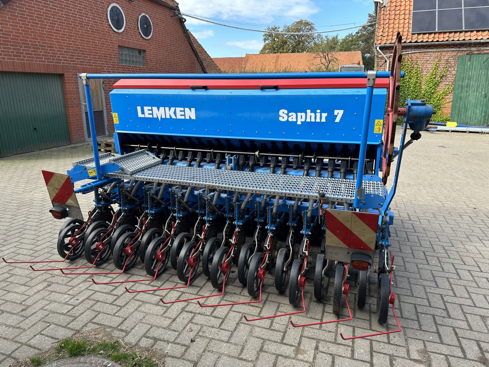 Drillmaschinenkombination van het type Lemken Saphir 7/300 Zirkon 7/300, Gebrauchtmaschine in Schweringen (Foto 4)