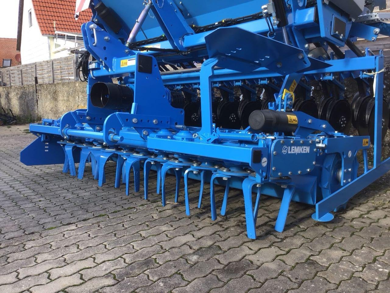 Drillmaschinenkombination van het type Lemken Zirkon 12/300 + Saphir 9/300, Neumaschine in Burgbernheim (Foto 2)