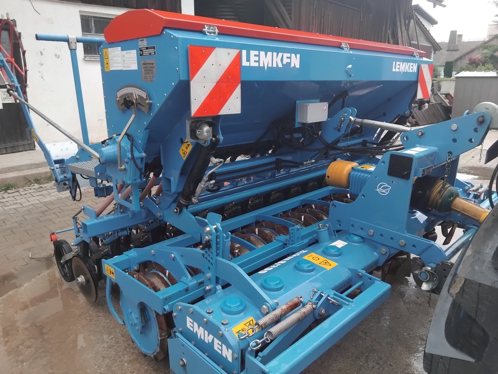 Drillmaschinenkombination Türe ait Lemken Zirkon 8/300 + Saphir 7/300, Gebrauchtmaschine içinde Niederwinkling (resim 2)