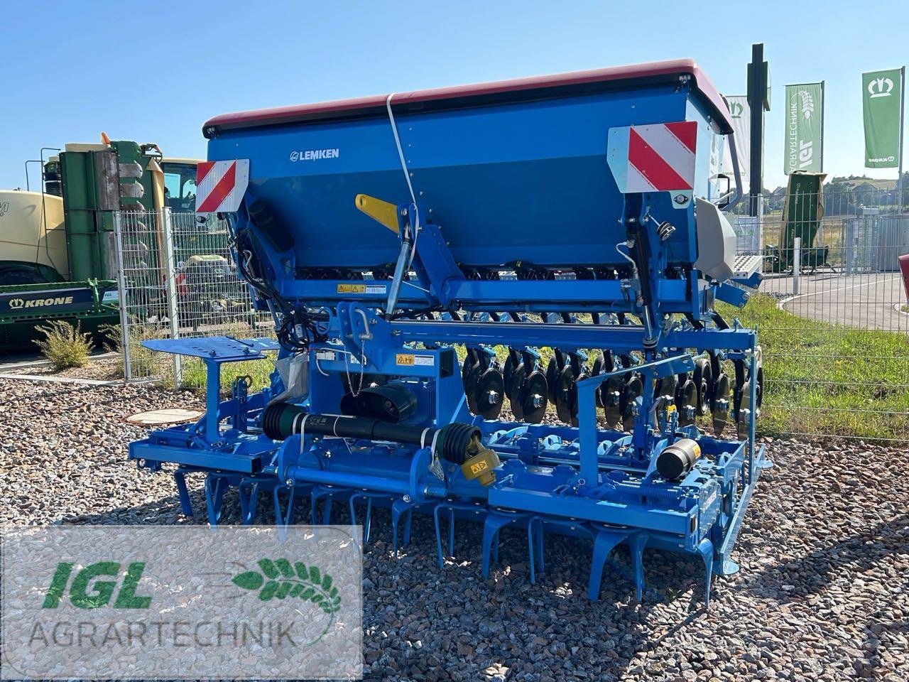 Drillmaschinenkombination of the type Lemken Zirkon 8/300 & Saphir 9/300, Gebrauchtmaschine in Nabburg (Picture 1)