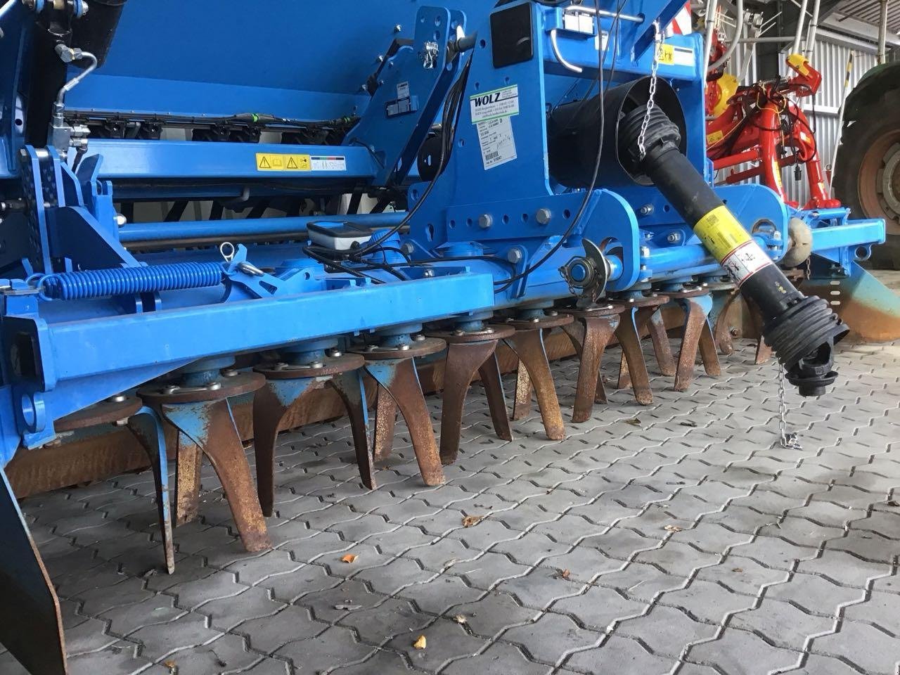 Drillmaschinenkombination des Typs Lemken Zirkon 8/300 + Saphir 9/300, Neumaschine in Burgbernheim (Bild 7)