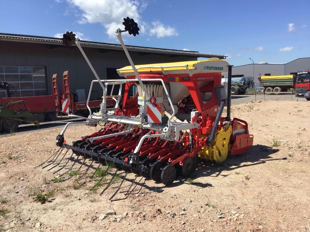 Drillmaschinenkombination типа Pöttinger Aerosem 3002 ADD + Lion 303, Neumaschine в Steinheim-Bergheim (Фотография 4)