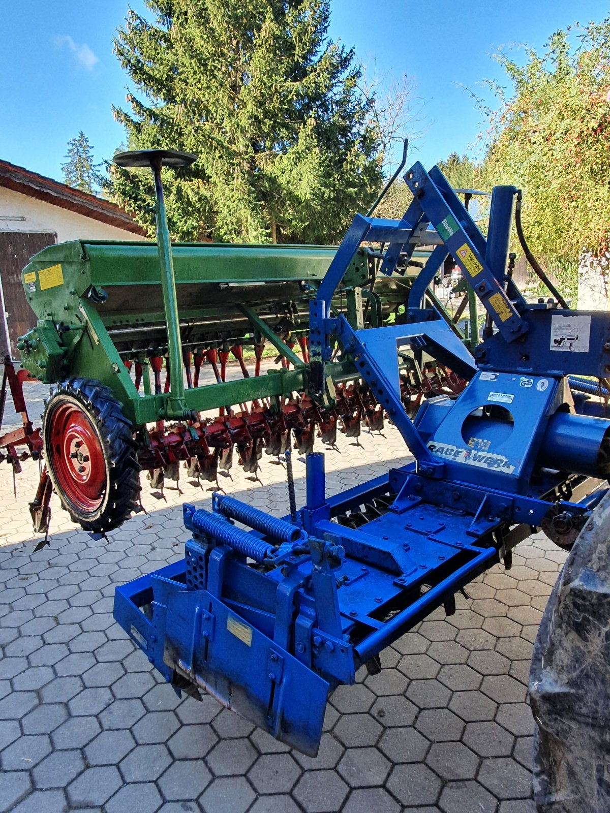 Drillmaschinenkombination des Typs Rabe RKE 300 + Drillmaschine, Gebrauchtmaschine in Schönthal (Bild 3)