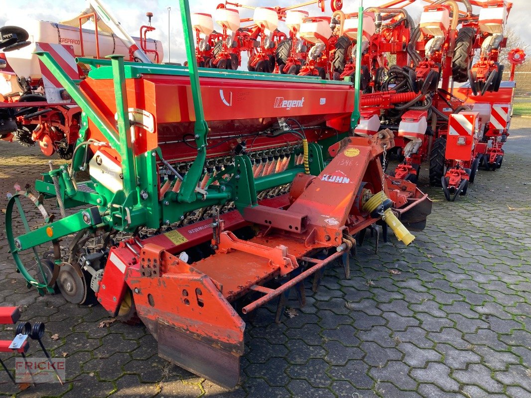 Drillmaschinenkombination van het type Regent 3m Kuhn mit Regent Drillmaschine, Gebrauchtmaschine in Bockel - Gyhum (Foto 1)