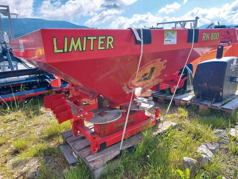 Düngerstreuer des Typs Altro RN800 & RN1200, Neumaschine in Bad Kötzting (Bild 1)