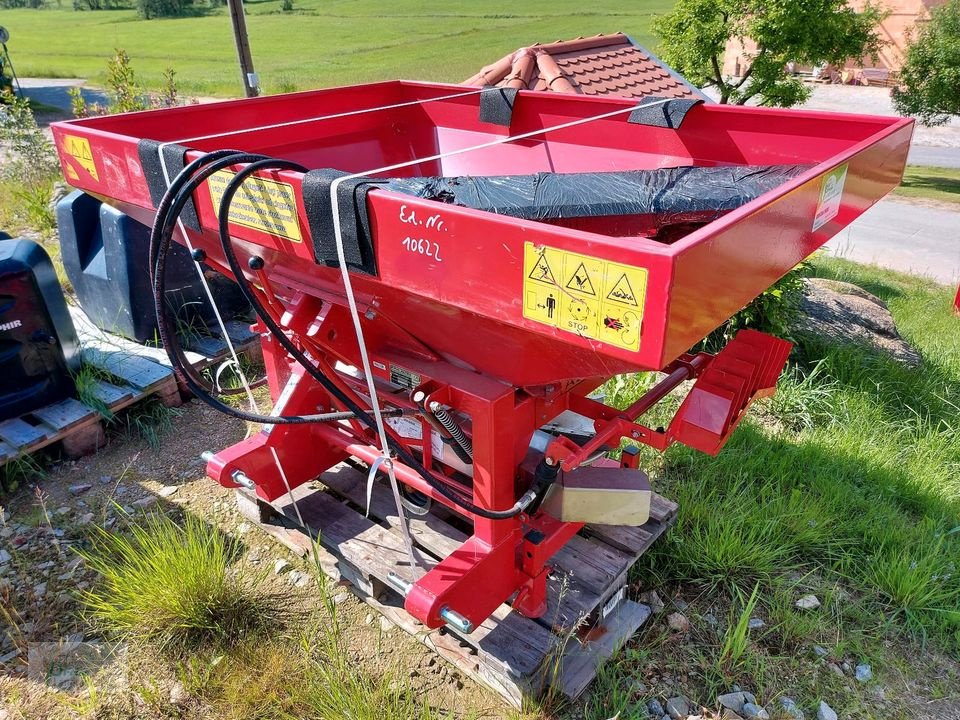 Düngerstreuer of the type Altro RN800 & RN1200, Neumaschine in Bad Kötzting (Picture 2)