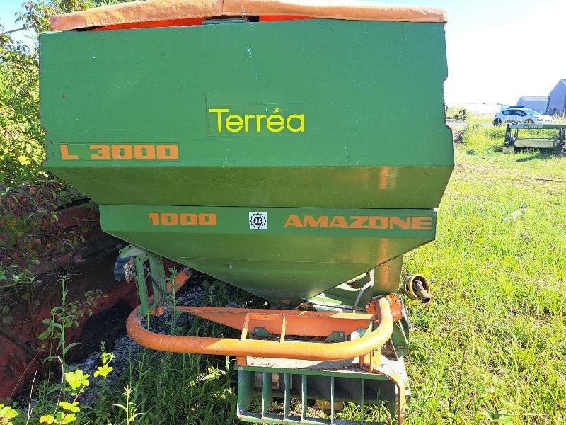 Düngerstreuer des Typs Amazone DISTRIBUTEUR, Gebrauchtmaschine in SAINTE-MENEHOULD (Bild 2)