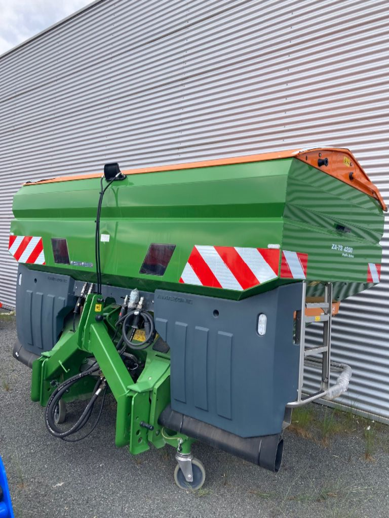 Düngerstreuer del tipo Amazone ZA-TS 4200 Profils Hydro, Gebrauchtmaschine In MORHANGE (Immagine 1)