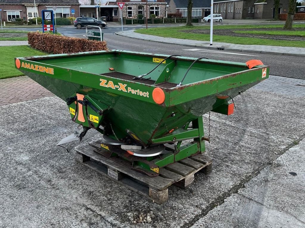 Düngerstreuer typu Amazone ZA-X PERFECT 902, Gebrauchtmaschine v MARIENHEEM (Obrázek 3)