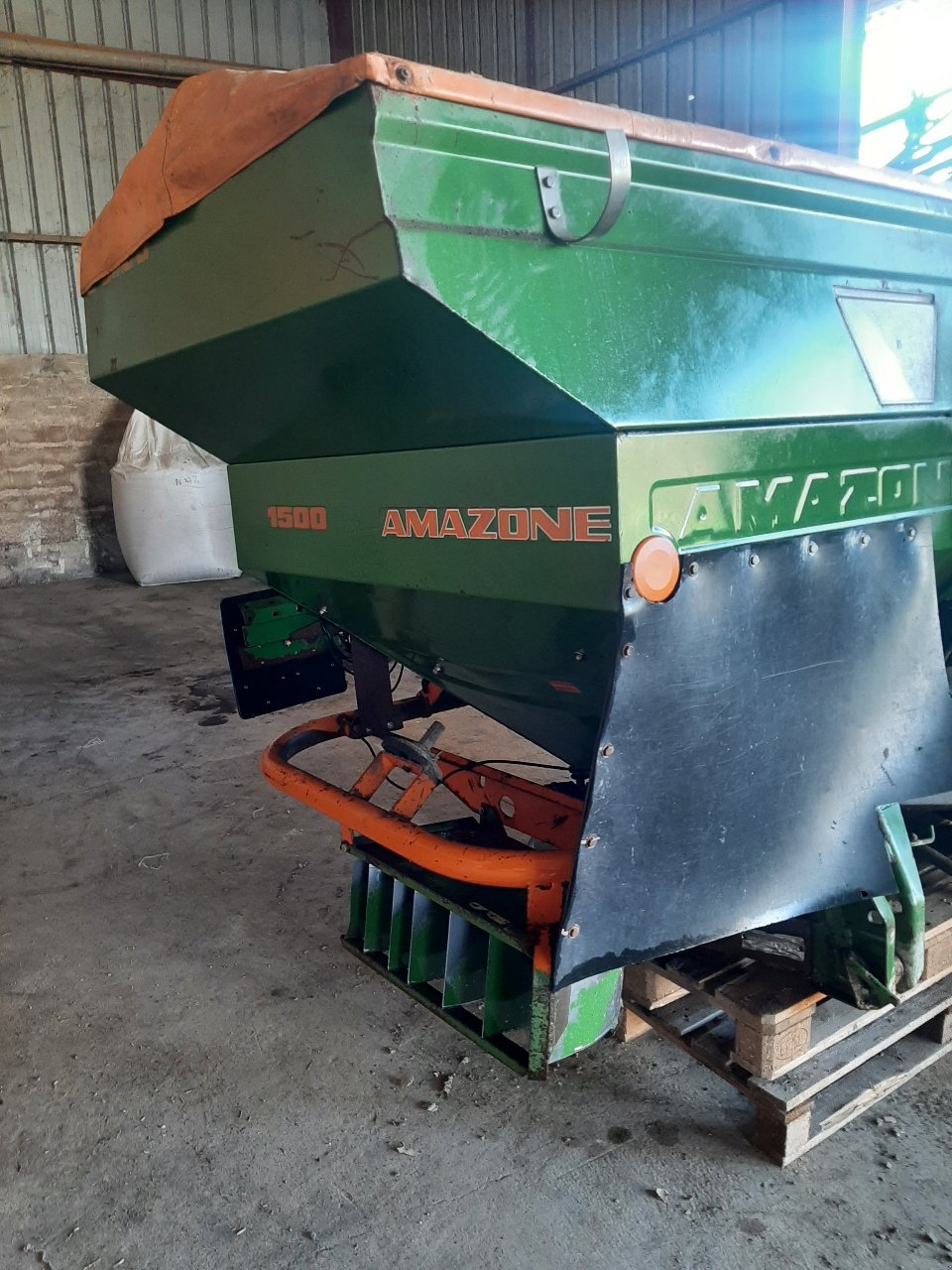 Düngerstreuer del tipo Amazone Zam max tronic, Gebrauchtmaschine en VERT TOULON (Imagen 5)