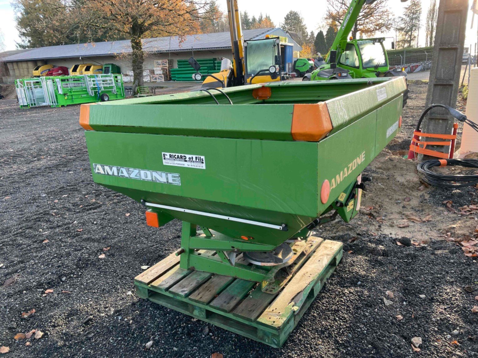 Düngerstreuer du type Amazone ZAX PERFECT, Gebrauchtmaschine en LA SOUTERRAINE (Photo 10)