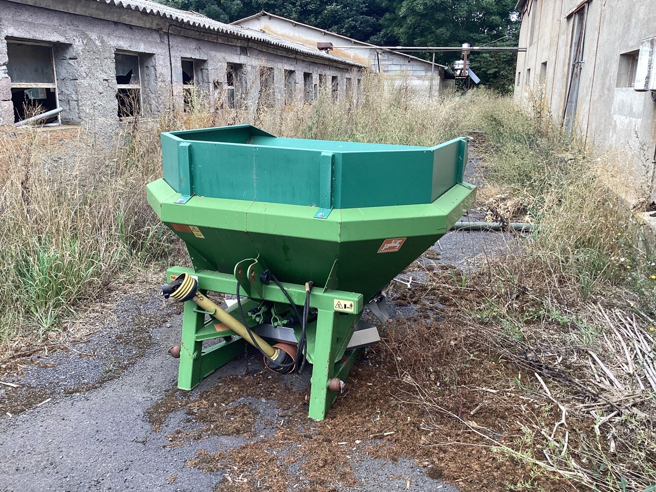 Düngerstreuer van het type Amazone ZAX perfect, Gebrauchtmaschine in VERNOUX EN VIVARAIS (Foto 4)