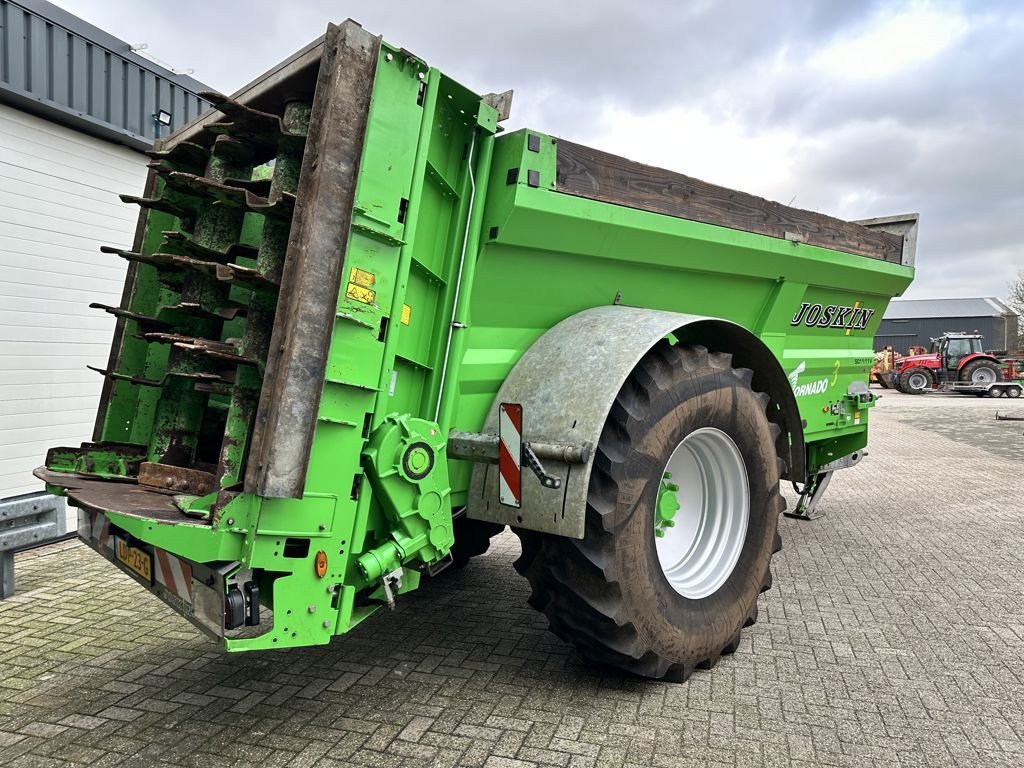 Düngerstreuer van het type Joskin TORNADO 3 T5011/11V, Gebrauchtmaschine in MARIENHEEM (Foto 9)