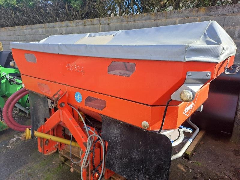 Düngerstreuer van het type Kuhn AXIS 40-1 W, Gebrauchtmaschine in SAINT GENEST D'AMBIERE (Foto 1)