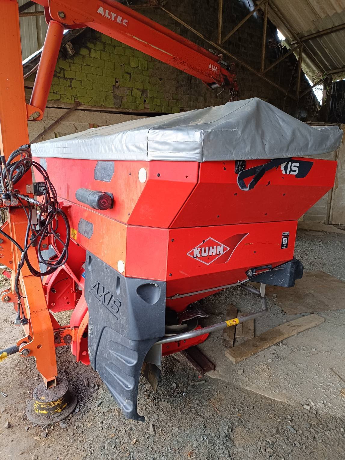 Düngerstreuer van het type Kuhn AXIS 40.2 M EMC, Gebrauchtmaschine in Noyen sur Sarthe (Foto 11)