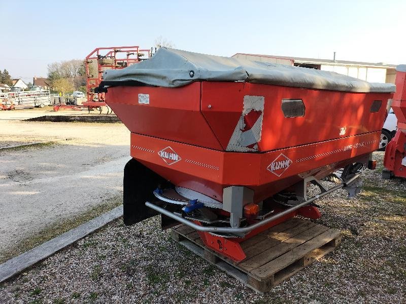 Düngerstreuer van het type Kuhn AXIS40.1W, Gebrauchtmaschine in BRAY en Val (Foto 3)