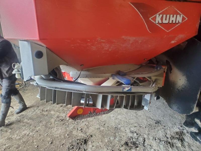 Düngerstreuer del tipo Kuhn AXIS40.1WT25, Gebrauchtmaschine en BRAY en Val (Imagen 3)