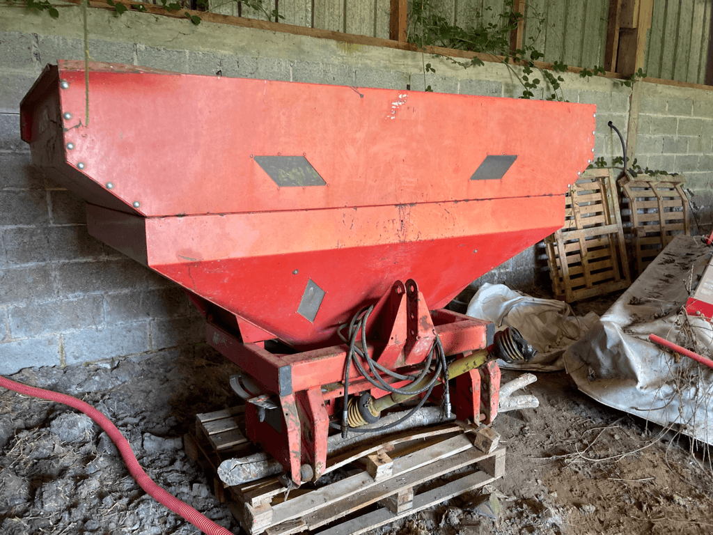 Düngerstreuer van het type Kuhn MDS 921, Gebrauchtmaschine in CINTHEAUX (Foto 3)