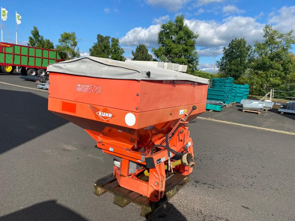 Düngerstreuer van het type Kuhn MDS 935, Gebrauchtmaschine in SAINT FLOUR (Foto 1)